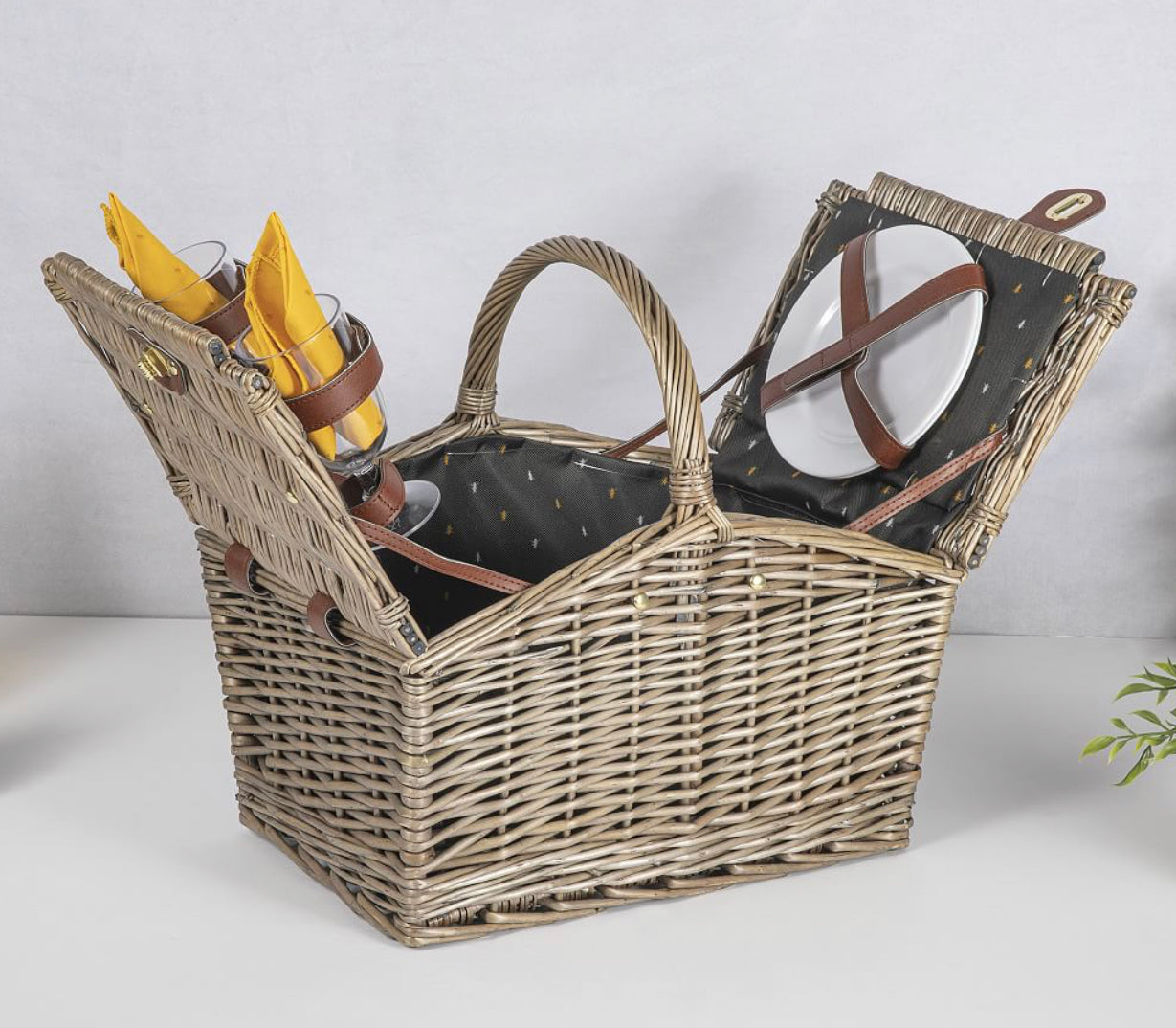 Providence Woven Picnic Baskets